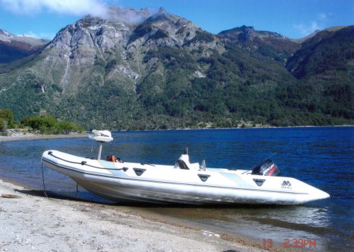gomon semirrigido MOON 630 embarcacion inflable neumatica lagos patagonia