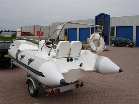 MOON 440 T ribs rigid inflatable boats Nederland. Semirrigida neumatica inflable Holanda