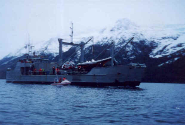 BOTE SEMIRRIGIDO MOON NAV III 890 Colgado Armada Canal Beagle