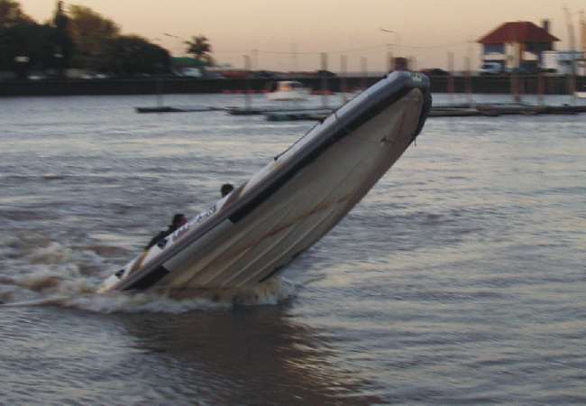 boat rental,  rescue, security in the water, films, tv, fotographs, productions, risk scenes, stunts, special effects