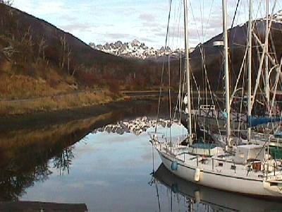 Dientes de Navarino en Micalvi  Viaje a Canal del beagle Tierra del Fuego Navegacion glaciares Turismo Patagonia Aventura