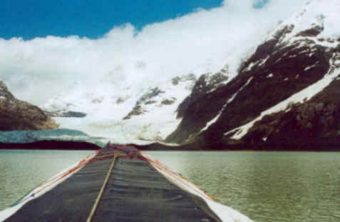 Expedicion a Seno Skyring Region Magallanes Navegacion Glaciares Patagonia Turismo Aventura