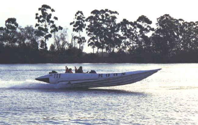 MOON 760 Offshore Class III 2 lts. Rigid Inflatable Boat  RIB Lunamar Boatyard  Races Competition Motonautique