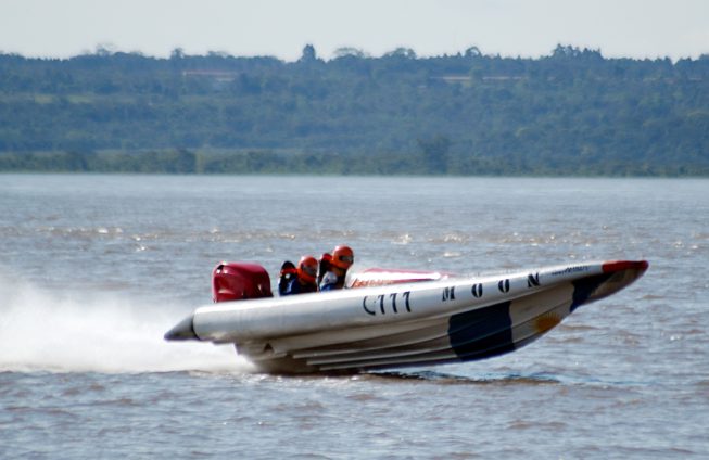 Motonautique Power Boats Offshore races racings pilots semi rigids MOON ribs class III 2 lts