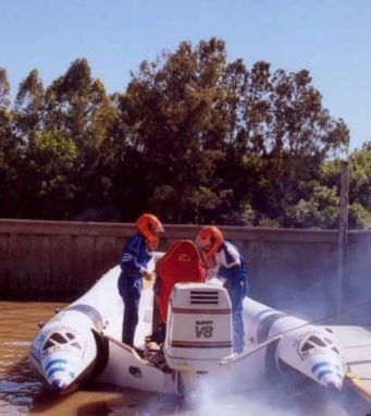 MOON NAV III 890 OFFSHORE 4-Liter rigid inflatable boat RIB V8 motor unamar shipyards